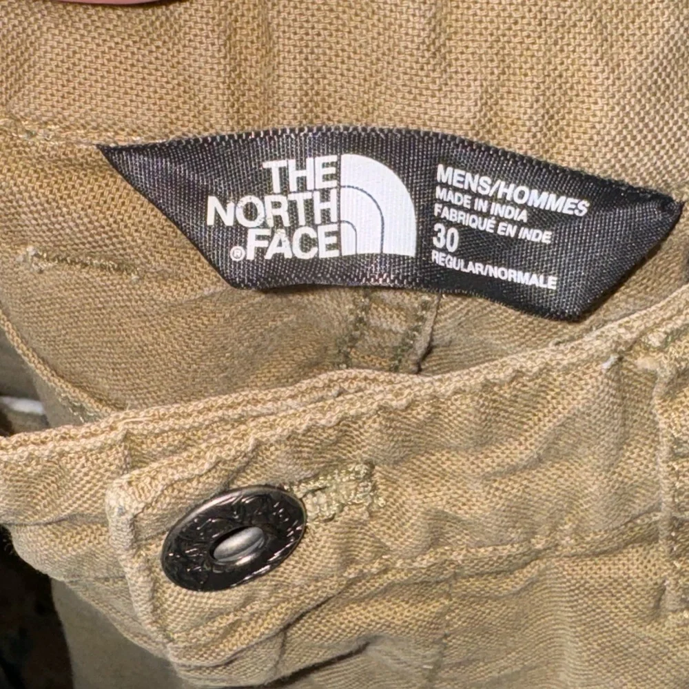 The North Face Tan Men’s Cargo Style Cotton Casual Pants Size 30 Used